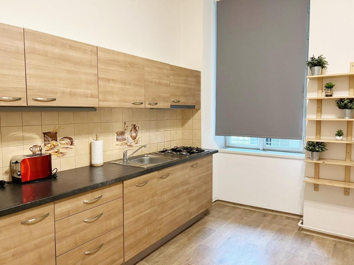 Modern Apartment Krakovska Прага Екстер'єр фото