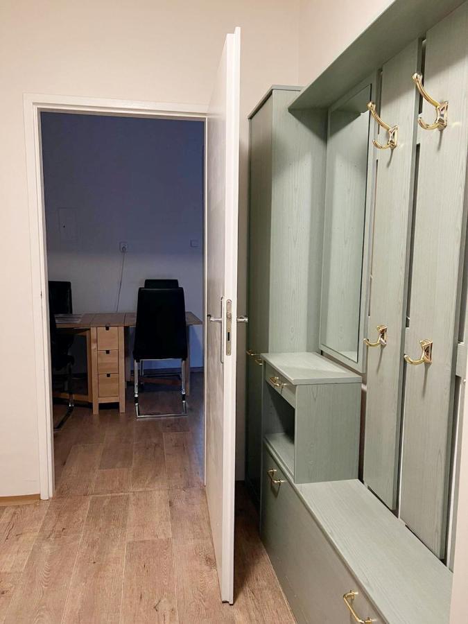 Modern Apartment Krakovska Прага Екстер'єр фото